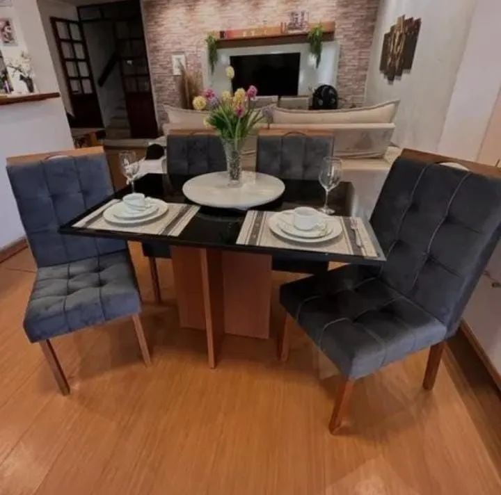 MESA 120X80 CADEIRAS EM MADEIRA TEC VELUDO !!! TOT3210