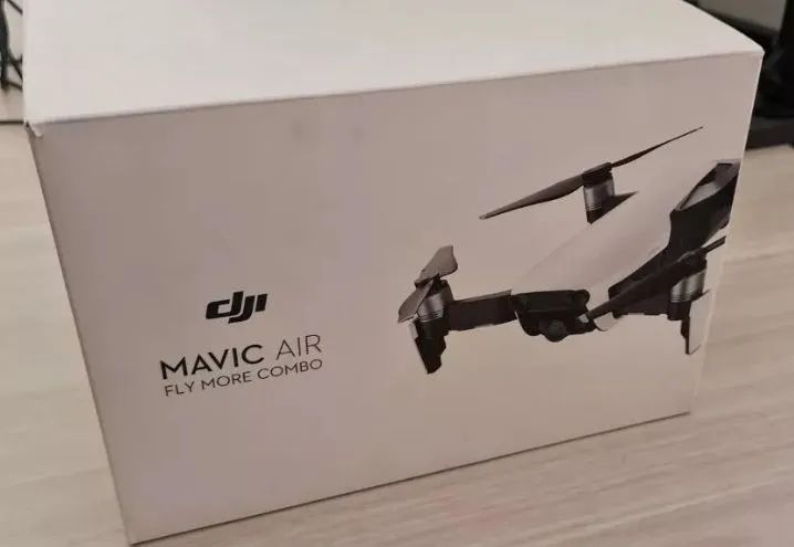 Drone DJI Mavic AIR - Fly more combo