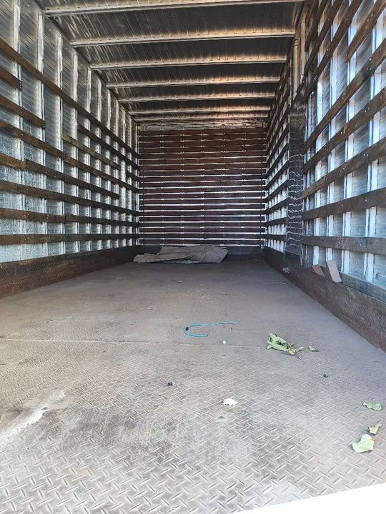 Baú pra caminhão toco - Foto 3