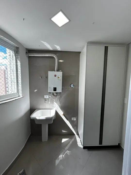 Apartamento de 3 Dormitórios com Suíte e Ar Condicionado para Locação no Centro de Maringá - Foto 7