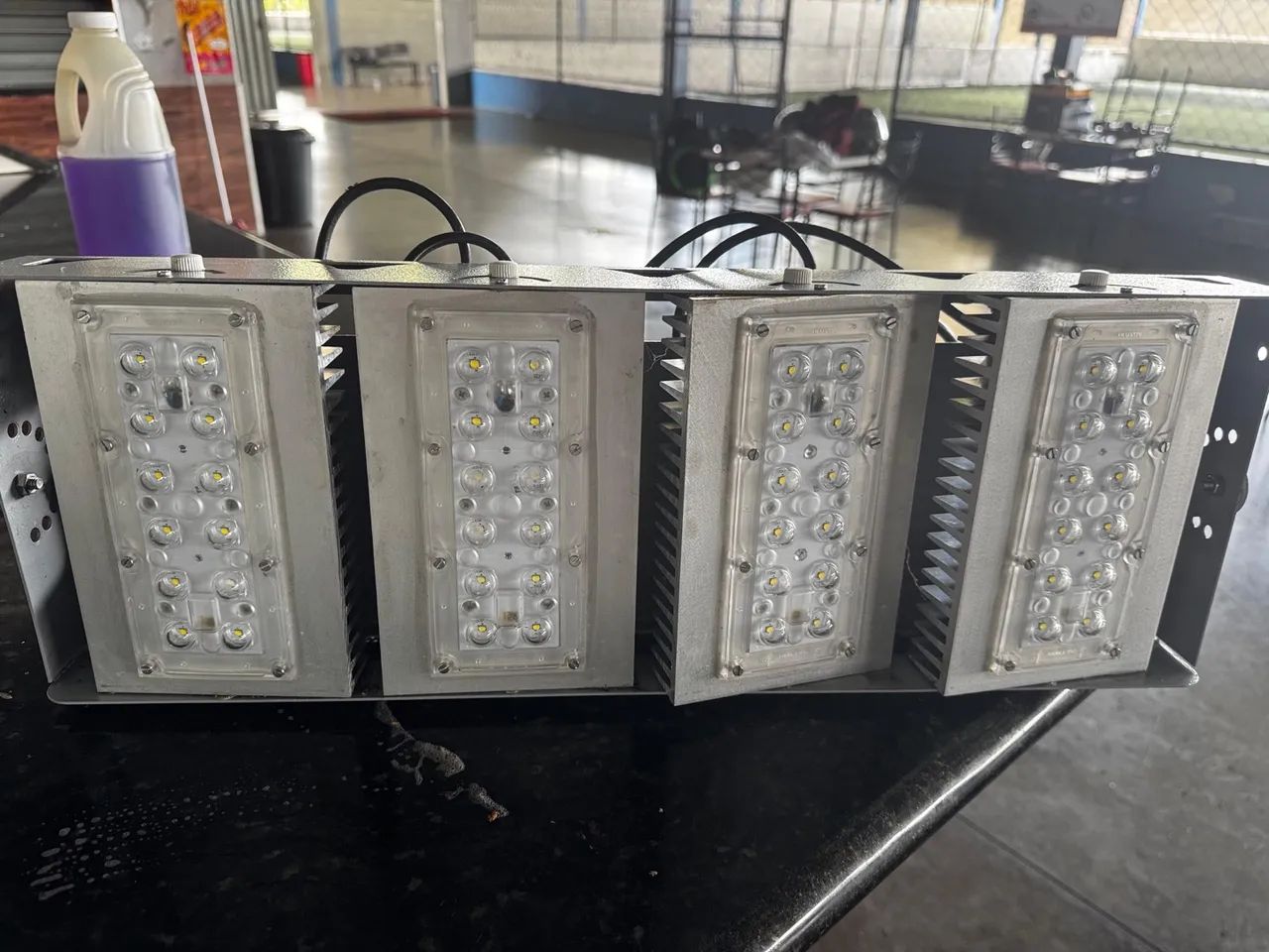 Iluminação LED para Comercio - 4x100W - Alta Potência