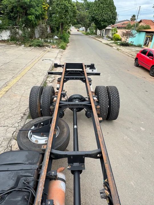 Ford Cargo 1317 - Foto 6