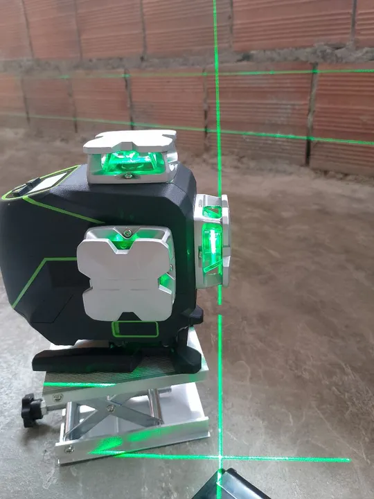 Nível a laser 16 linhas verde com maleta
