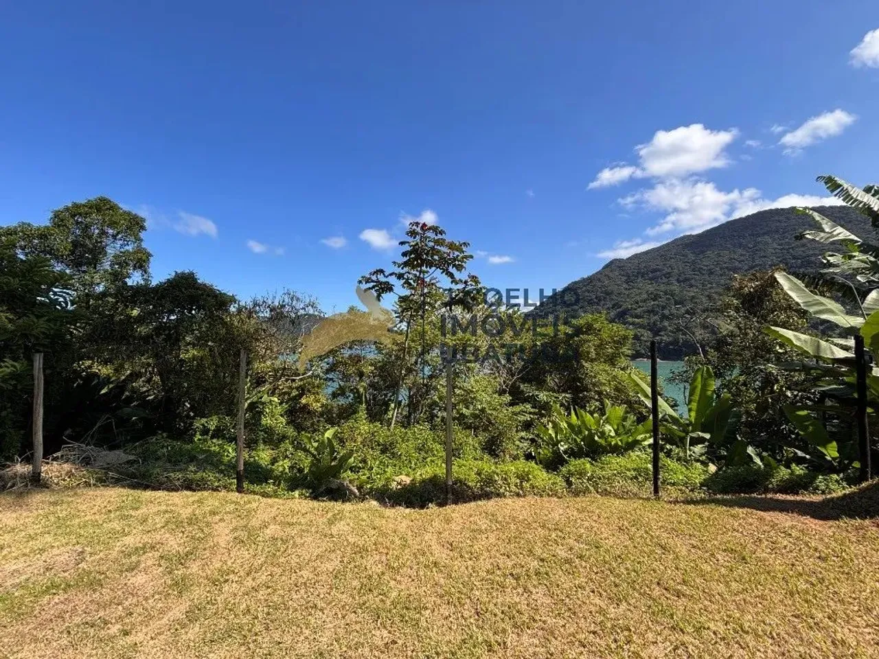 Terreno no condomínio Santa Rita com 600 metros e vista mar - Praia da Santa Rita/Ubatuba-