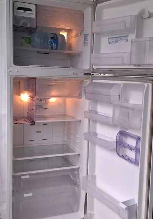 Vendo Geladeira Electrolux Duplex Frost Free Funcionando Perfeitamente Faço Entrega Agora  - Foto 2