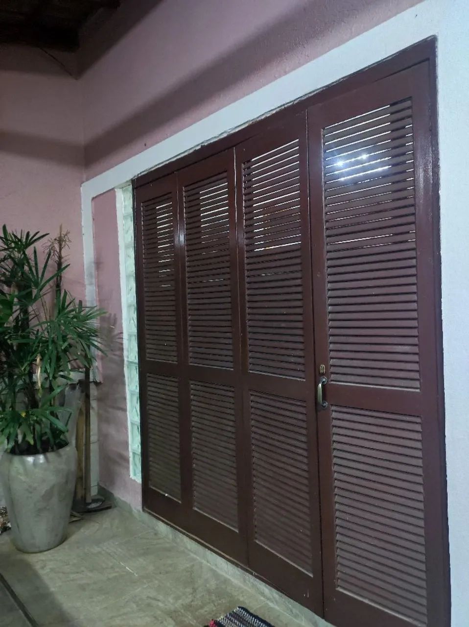 Portas de madeira com vidros - Ótimo estado - Foto 2