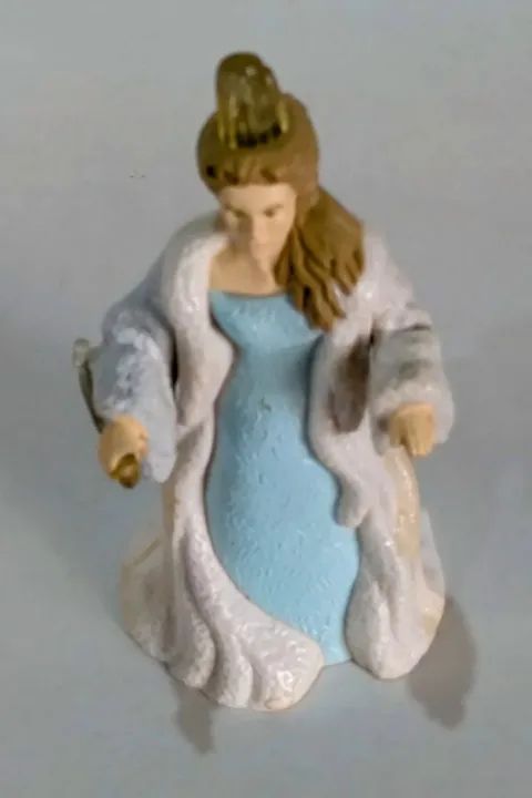 Miniatura da Rainha do Gelo de "As Crônicas de Nárnia" - Foto 4
