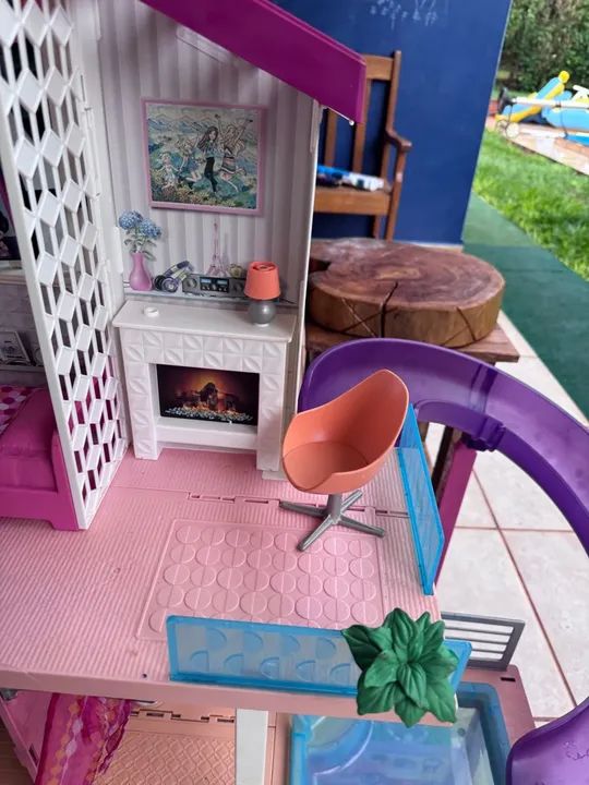 Casinha de Bonecas Completa com Mesa e Cadeiras - Foto 2