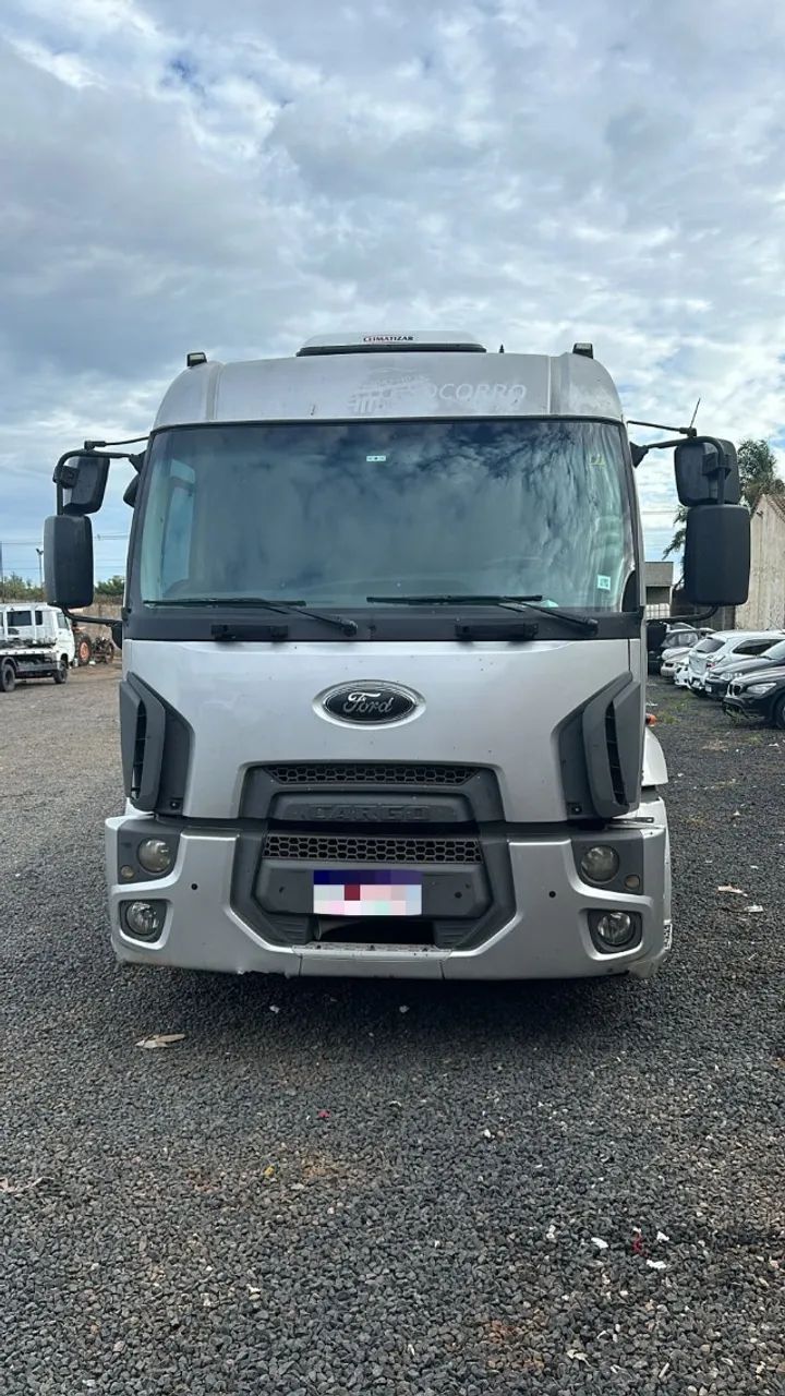 FORD CARGO 2429 TRUCK PLATAFORMA GUINCHO -ANO 2013 - Foto 2