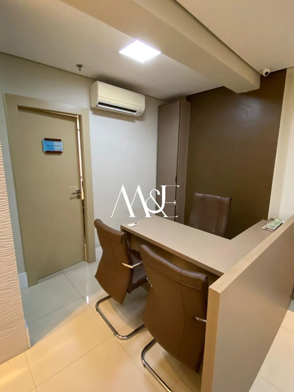 ALUGO SALA NO ATLANTIC TOWER - 100% MOBILIADA - NA AV. DJALMA BATISTA - R$ 4MIL