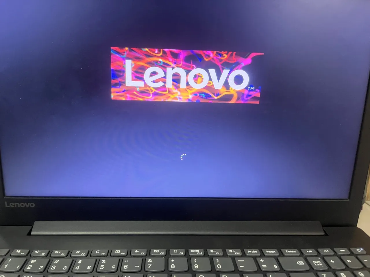 Notebook Lenovo - 8 geração i5-8gb-ssd256