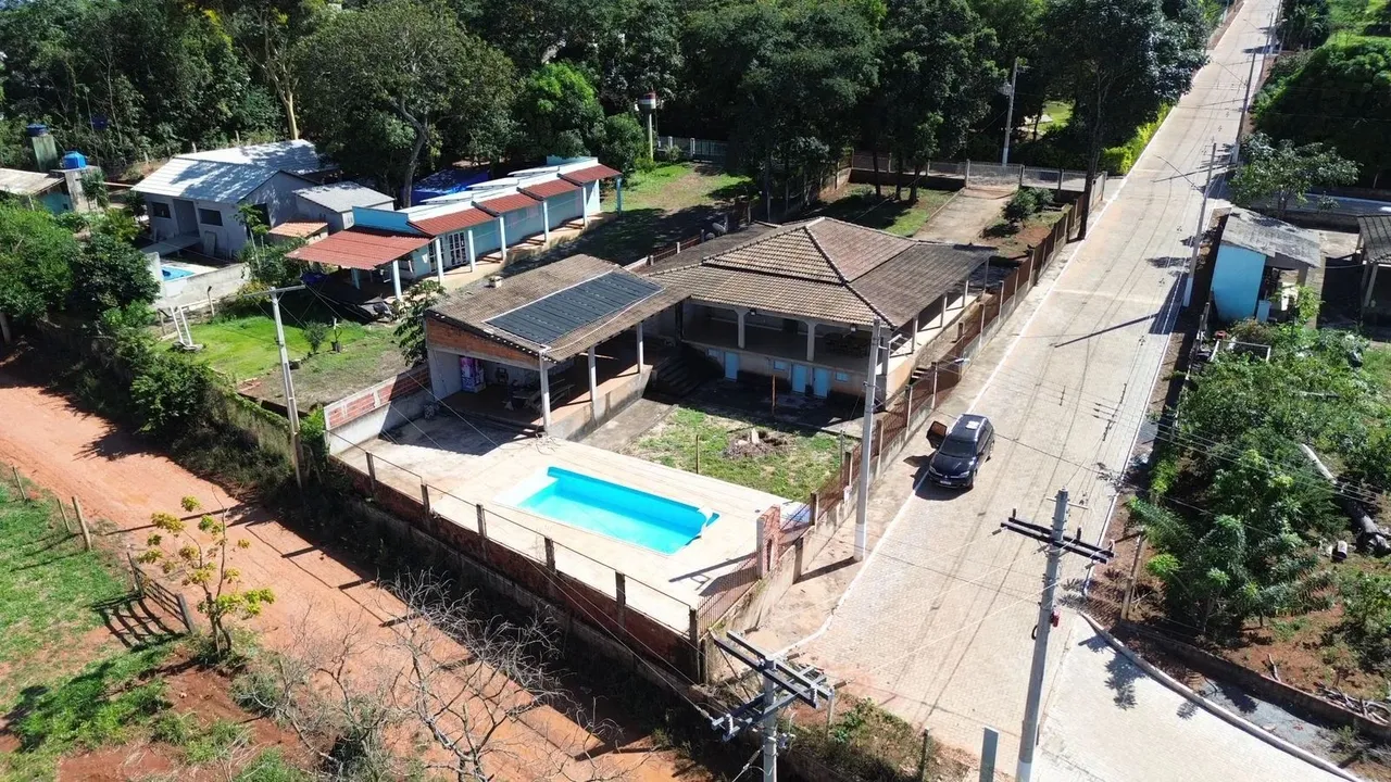 Casa em Condomínio Fechado - Lago Corumbá Leia a Descrição