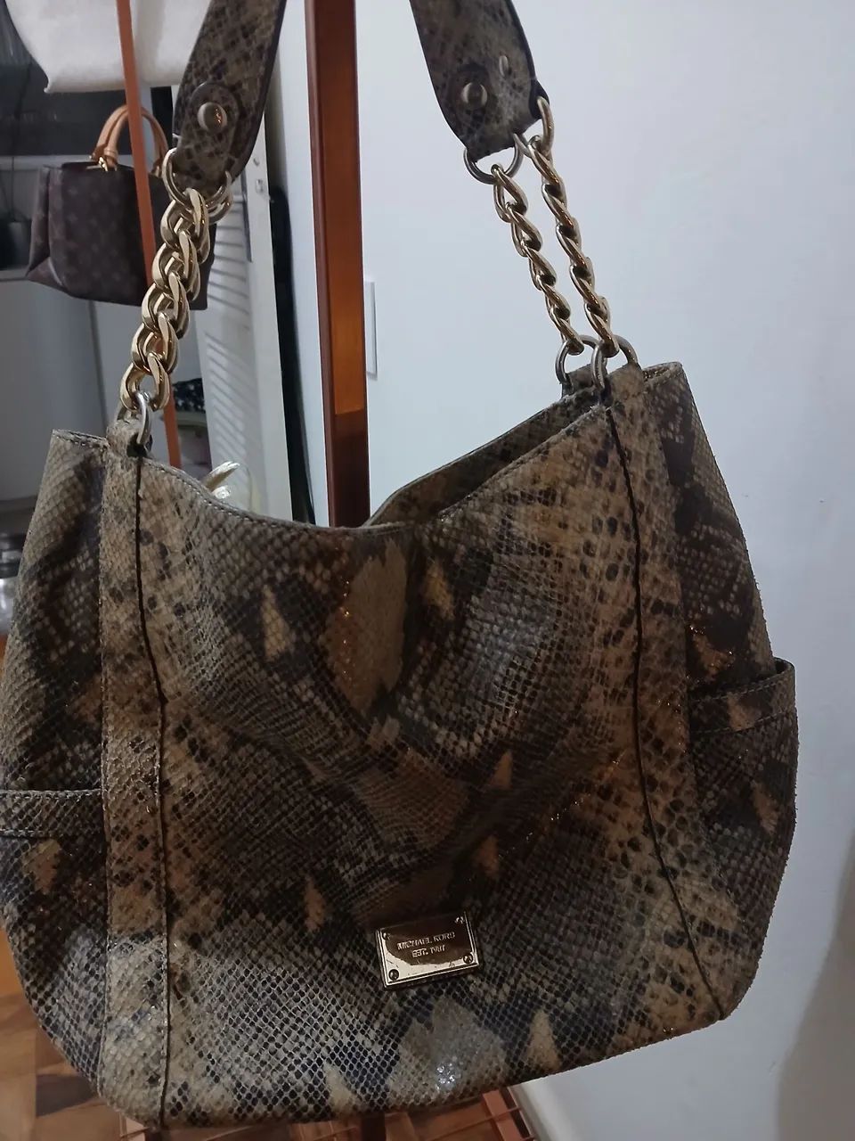 Bolsa Michael Kors Python Embossed Bege