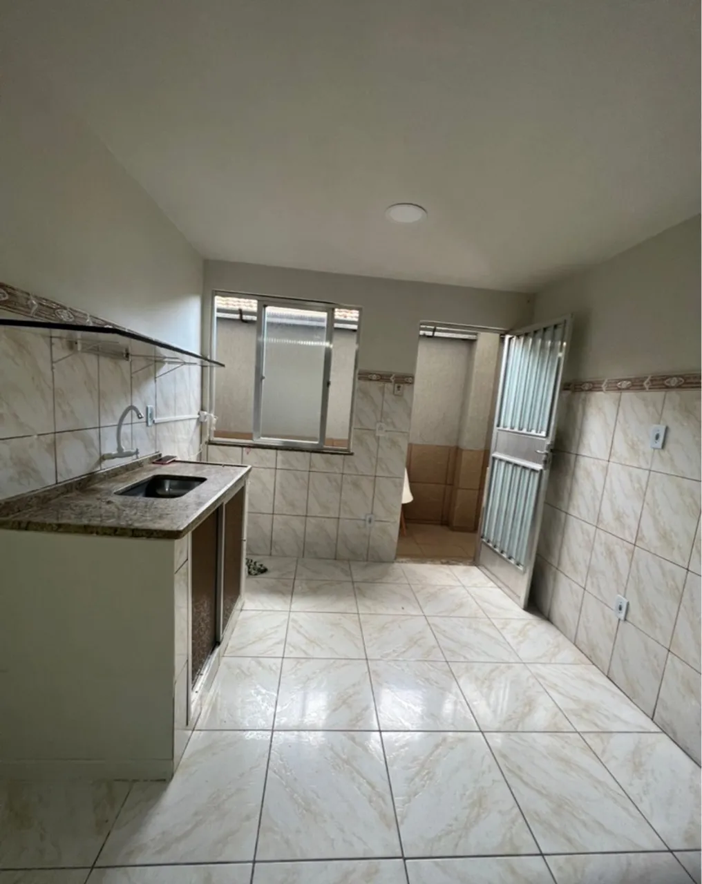 Aluga-se uma ótima kitnet Mesquita bnh
