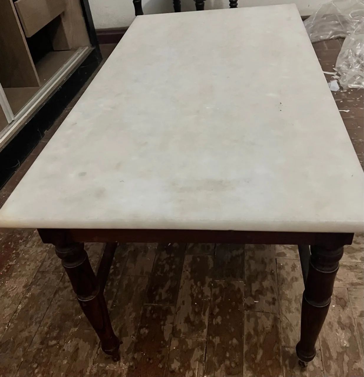 Mesa de Centro com Tampo de Mármore Branco64386065386114124