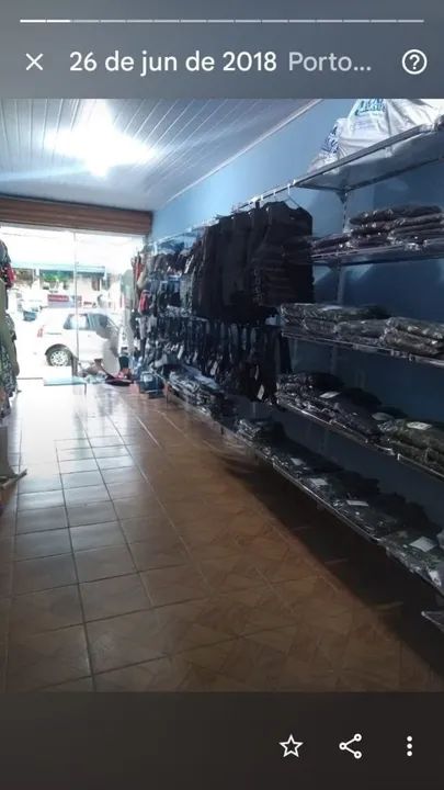 Araras de Parede com Prateleiras de Vidro