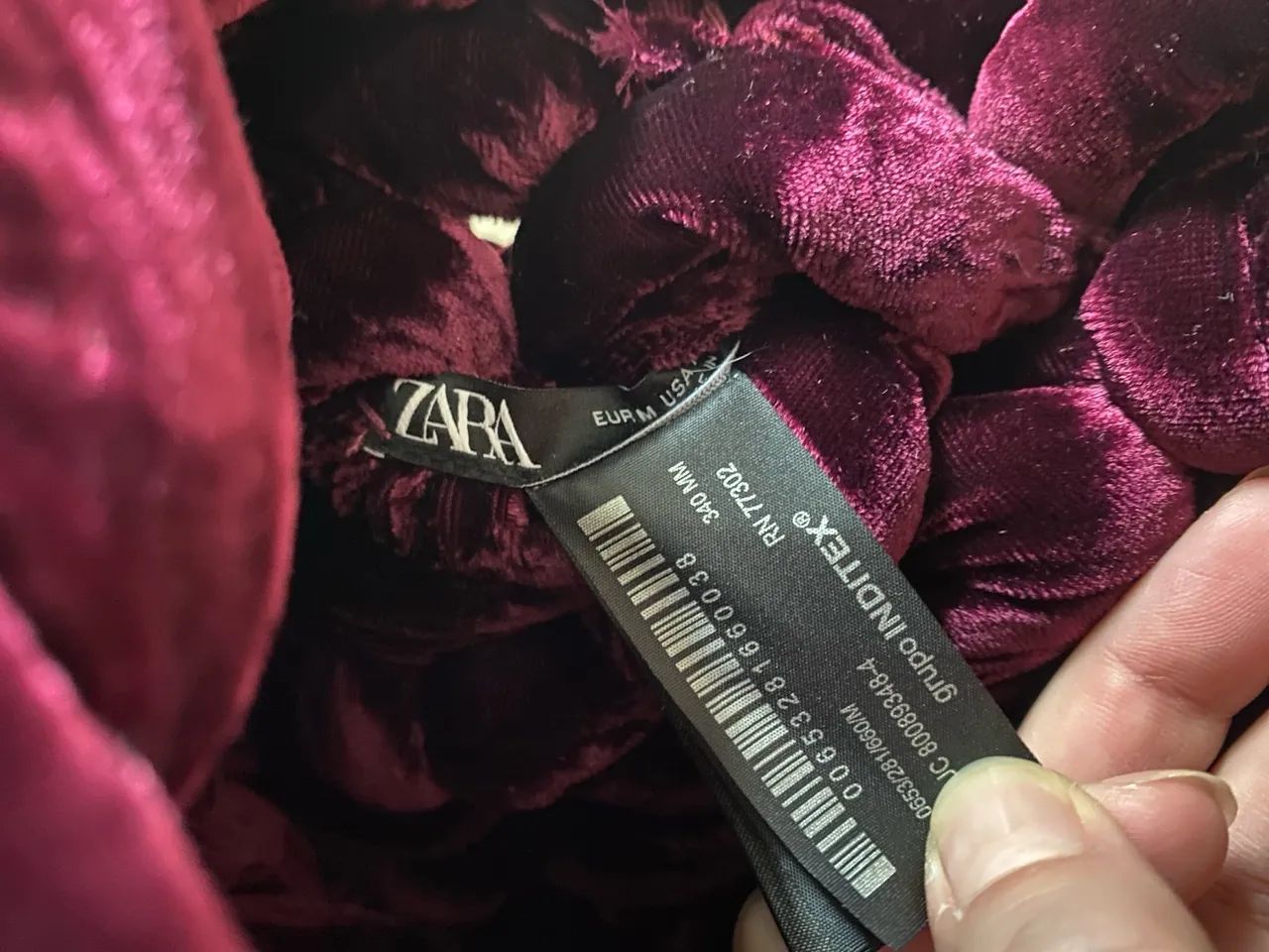 Bolsa ZARA em veludo vinho - Foto 4