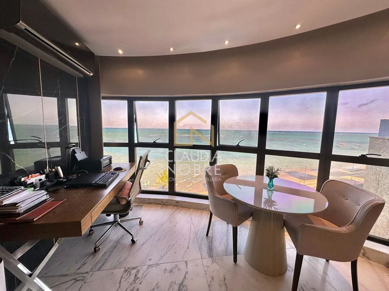 Cobertura Duplex Beira-Mar entre Ponta Verde e Jatiúca 616m², 6 Vagas - Maceió - AL