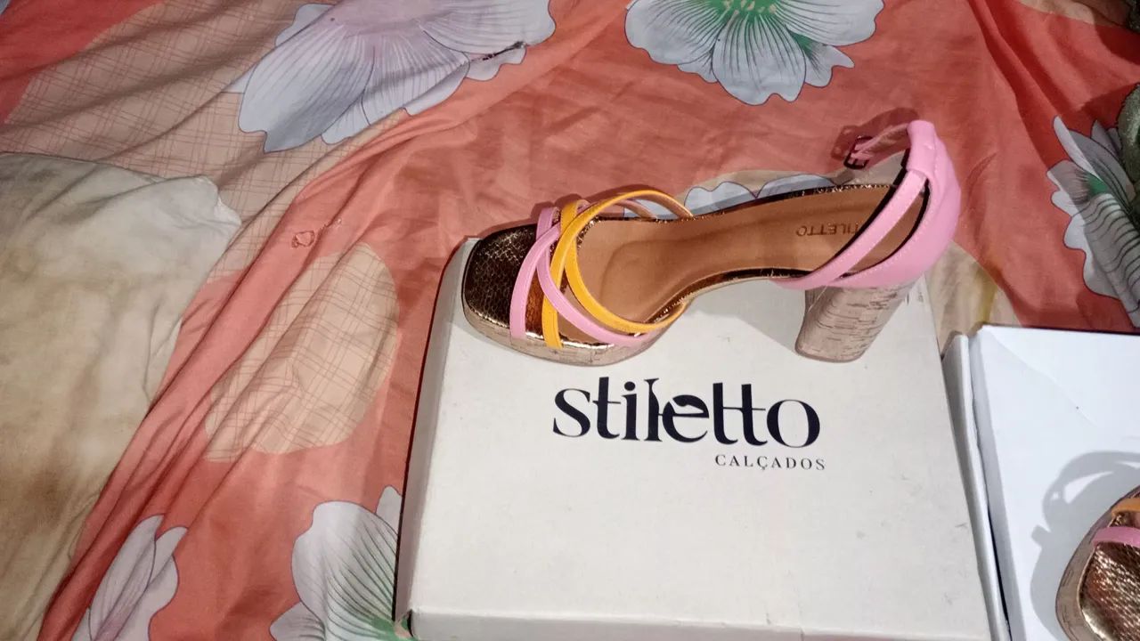 Sandália stiletto - Foto 2