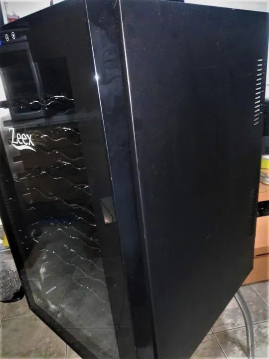 Adega para 28 garrafas  - Foto 5