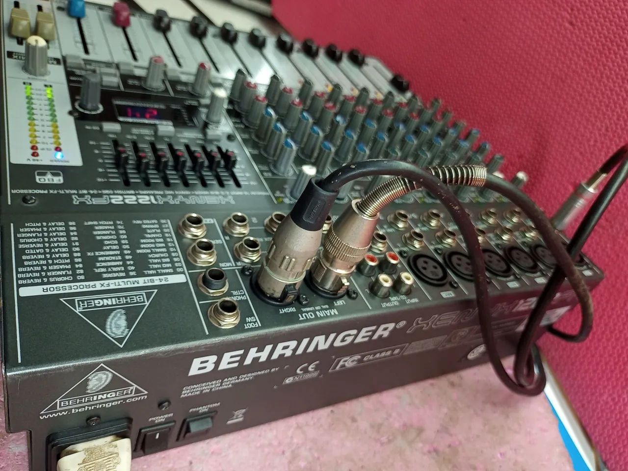 Mesa de som Behringer 1222Fx C/Garantia - Foto 4