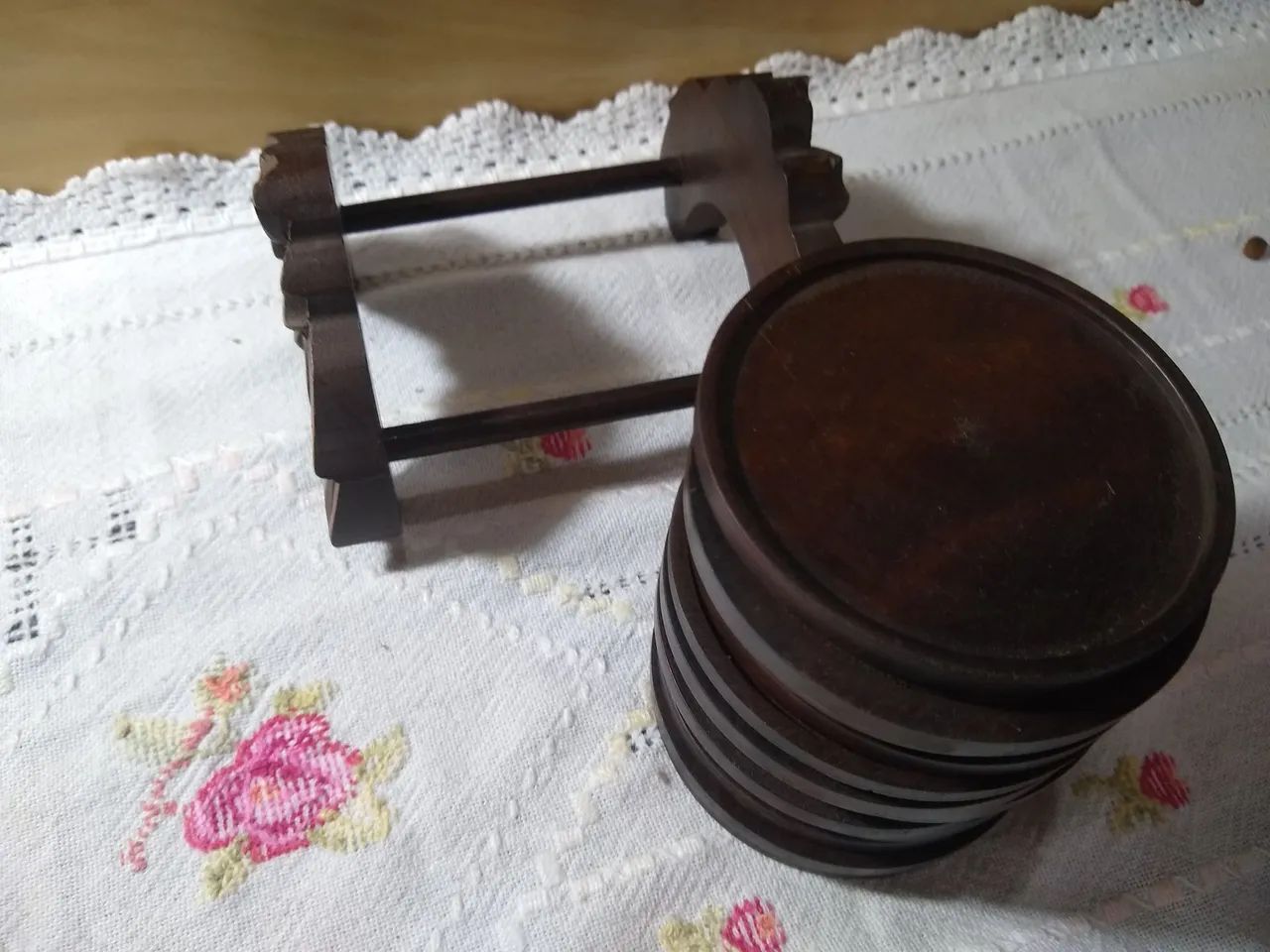 Jacarandá / porta copos clássico com suporte  - Foto 3