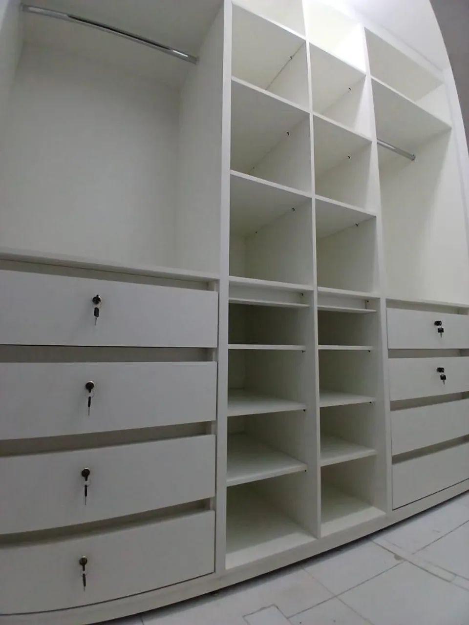 Guarda-Roupa Planejado Branco Closet mdf móveis modulados confecção e reparos reformas - Foto 4