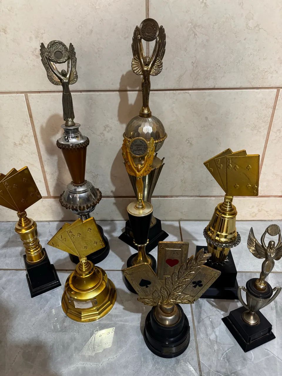 Troféus Vintage Decorativos - Peças Únicas e Elegantes - R$ 60 cada