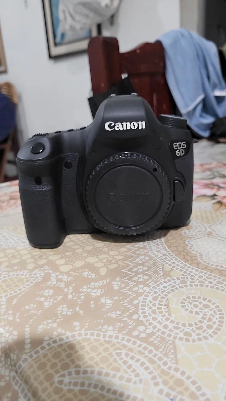 Canon EOS 6D - Câmera DSLR Profissional