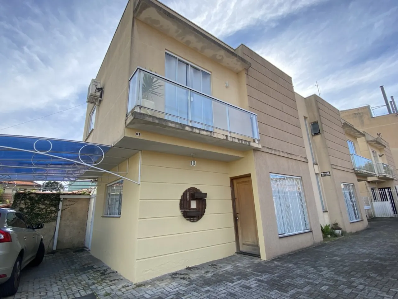 Sobrado com 3 quartos para alugar por R$ 3000.00, 91.00 m2 - GUAIRA - CURITIBA/PR