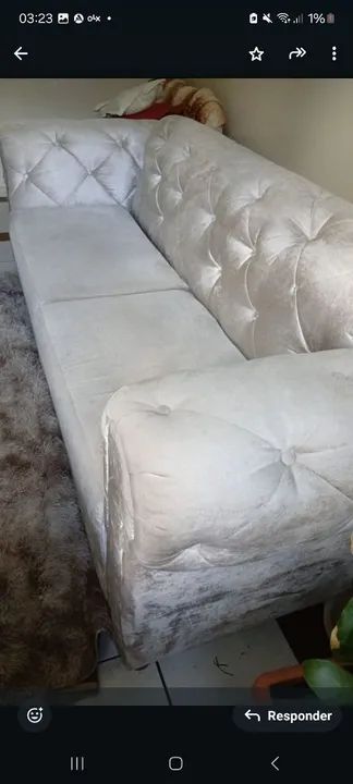 Sofá de Luxo em Veludo perolado champanhe. 