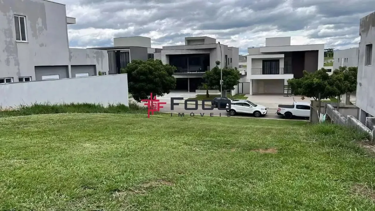 Terreno em condomínio fechado à venda no Condomínio Residencial Alphaville II