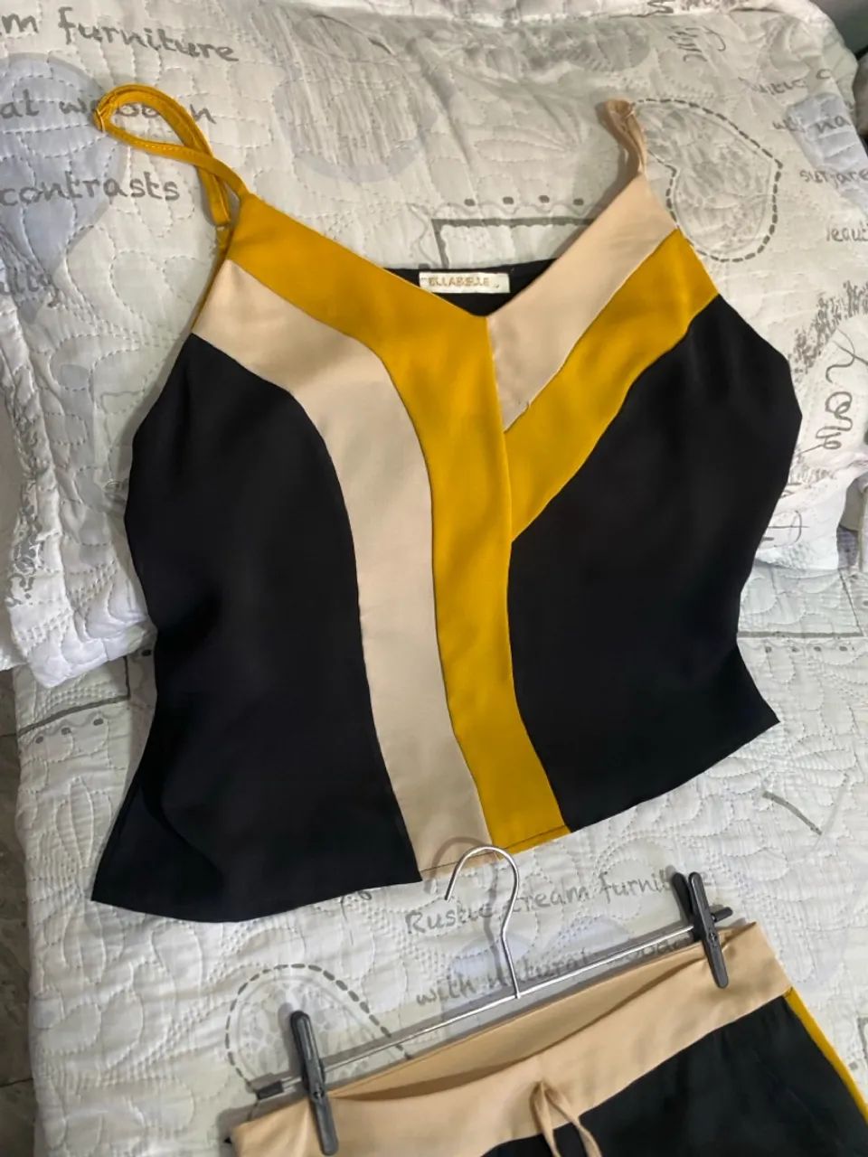 Conjunto: Calça e Blusa Preta- tamanho M  - Foto 3