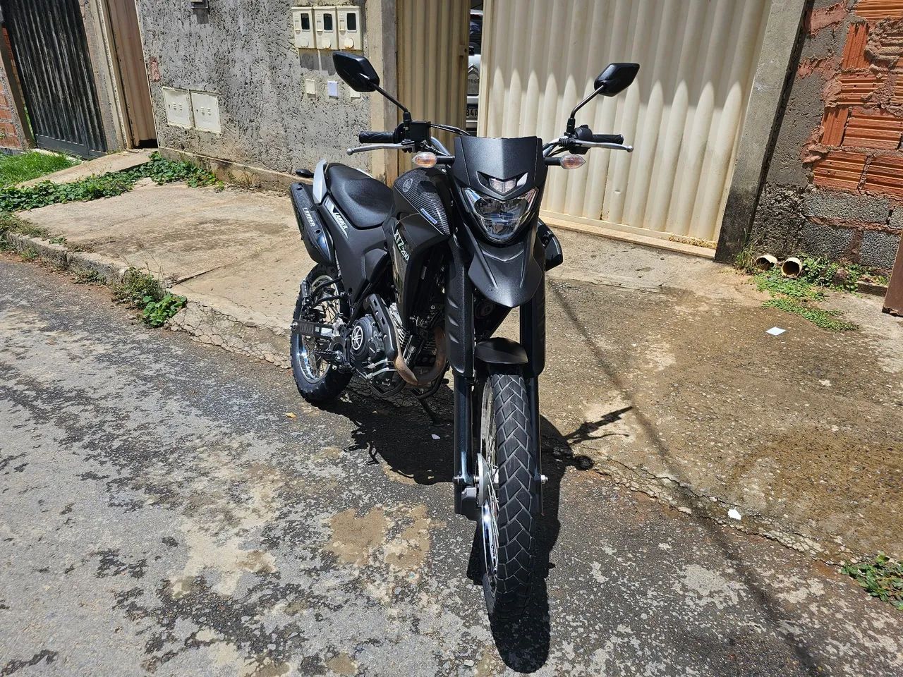 Vendo lander 2022 Zerada com 18 mil KM..