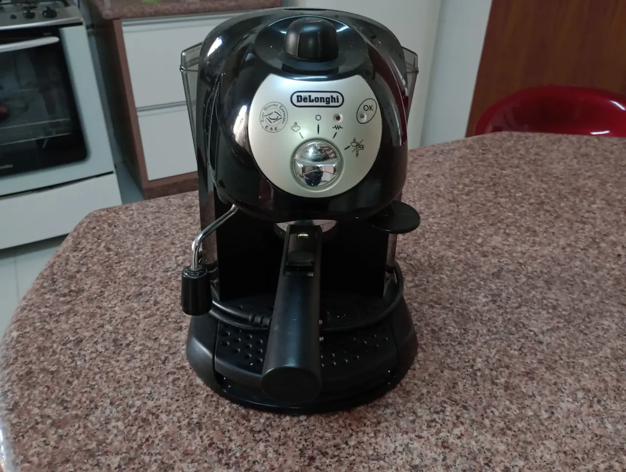 Cafeteira Expresso Delonghi
