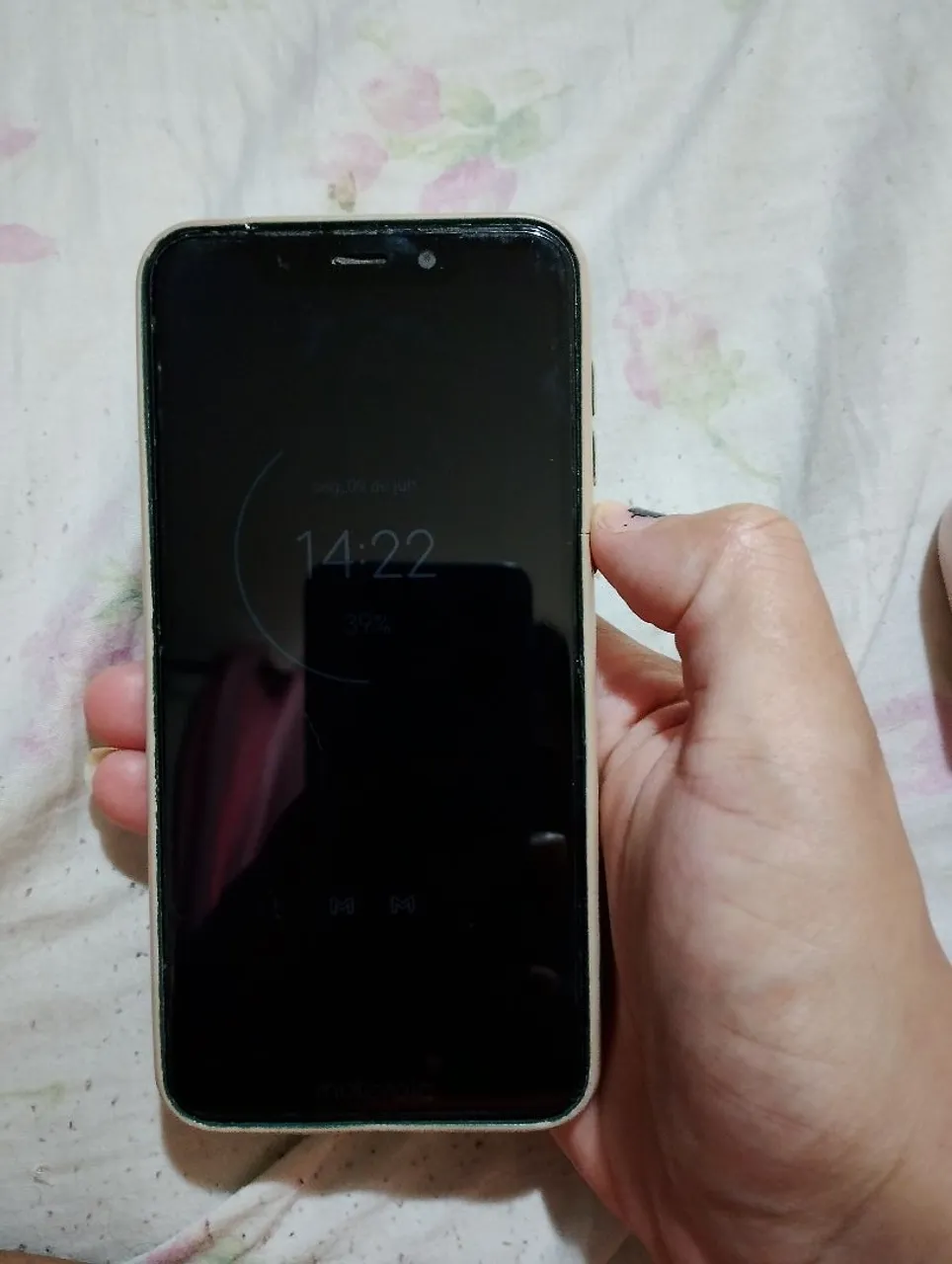 Motorola one 64 gb + fone bluetooth 
