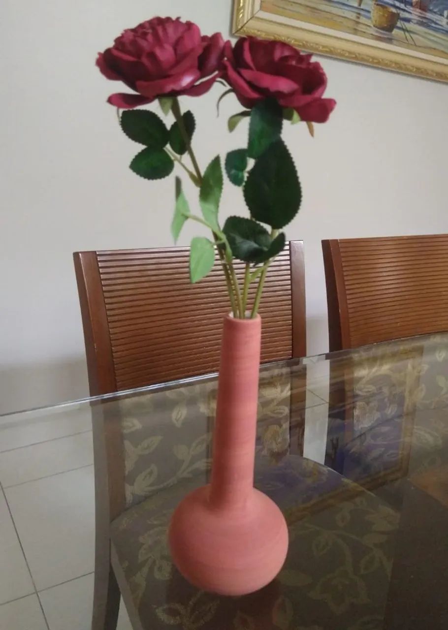 Vaso Decorativo em Cerâmica.