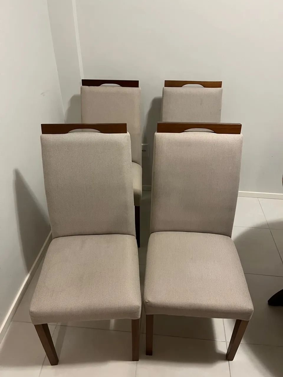 Mesa com cadeiras - Foto 3