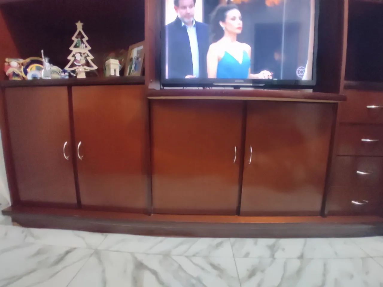 Estante Seminova - 7 portas e 4 gavetas  - Foto 5