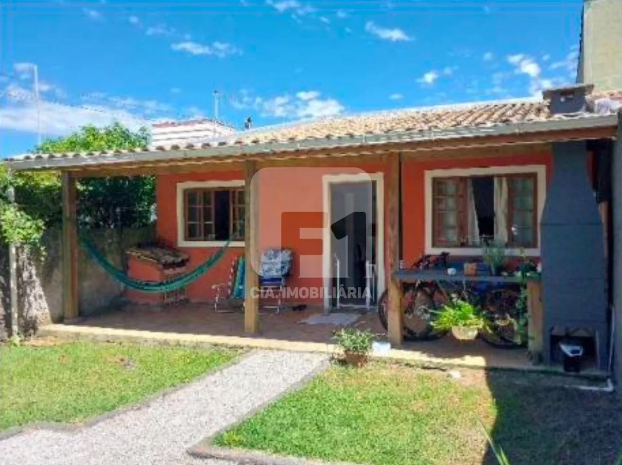Casa de 2 dormitórios à venda no Campeche