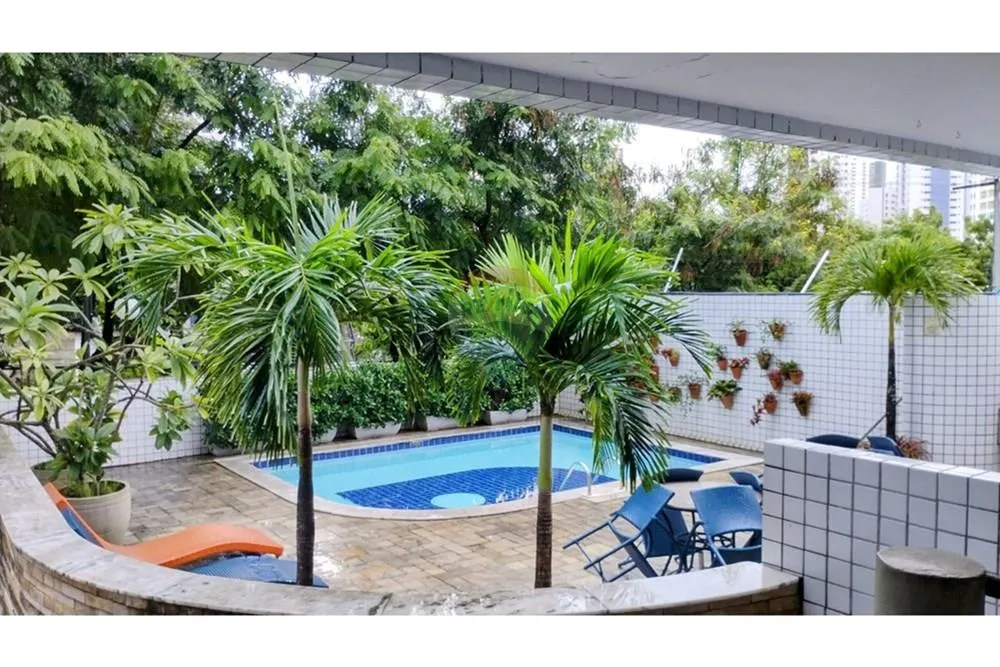 Apartamento na Tamarineira com 3 quartos, 2 vagas, dependência completa e piscina