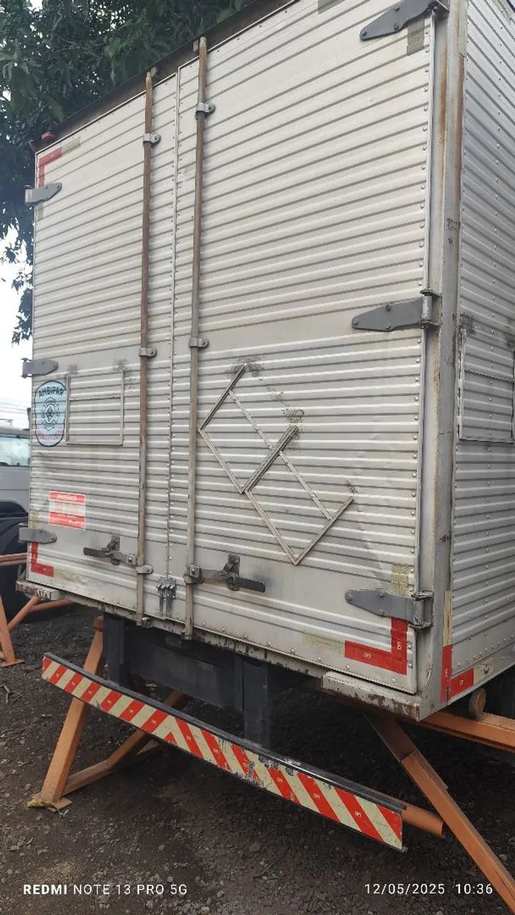  Baú Iveco Daily 35S14 - Excelente estado - Foto 2
