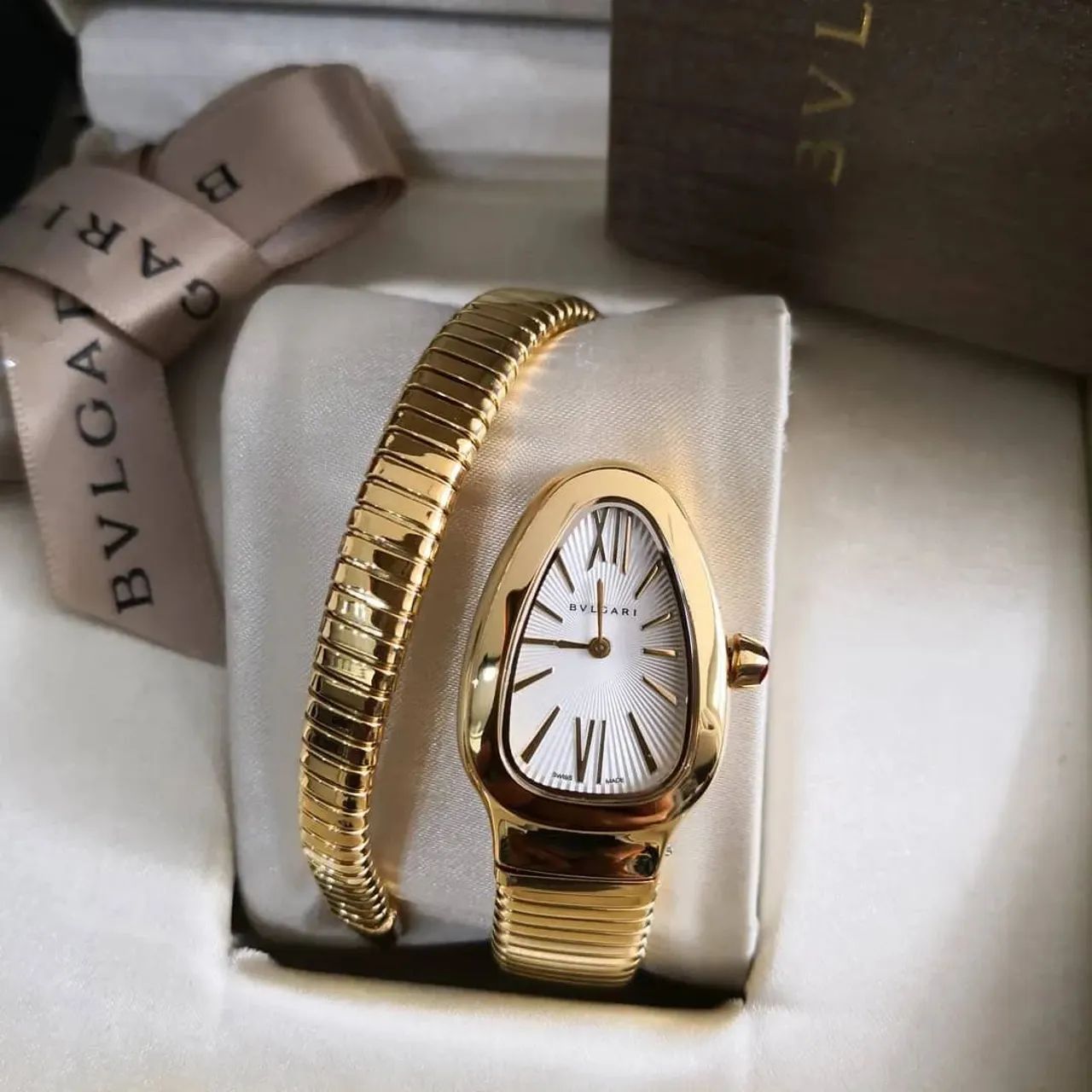 Relogio serpenti bvlgari com 20 milésimos de ouro 18k  - Foto 3