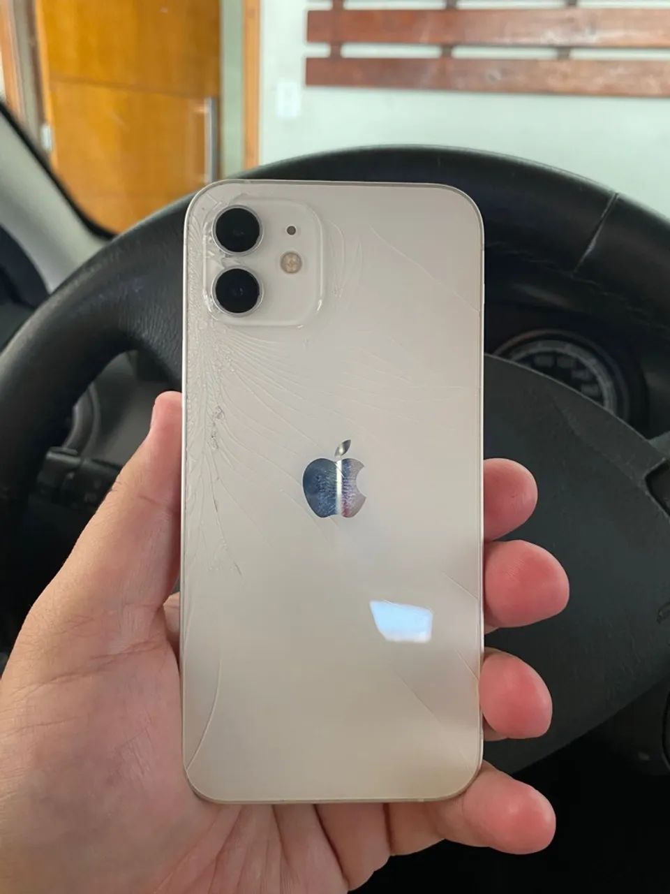 iPhone 12 traseira trincada  - Foto 4