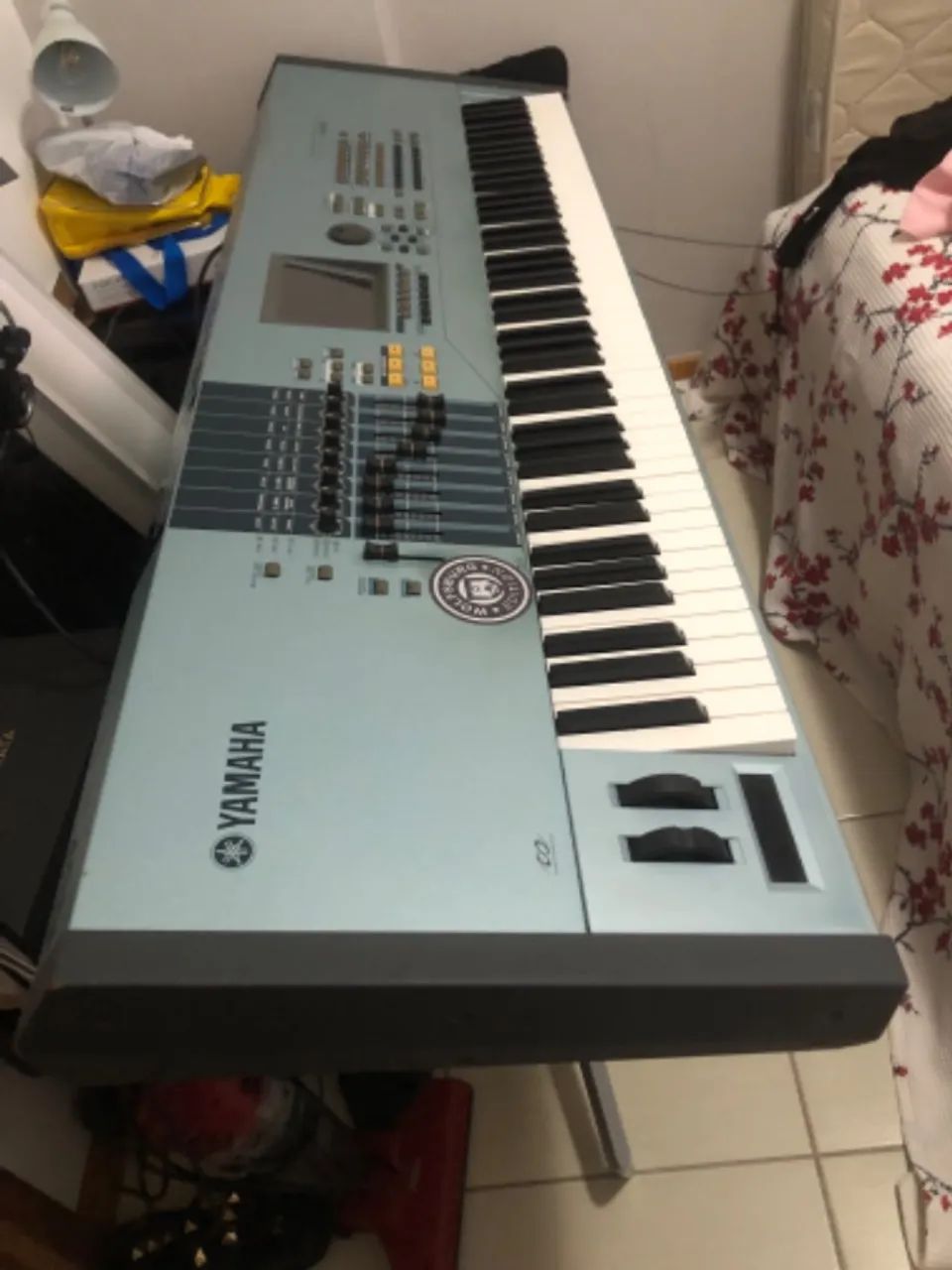 Motif XS8 com 1GB - Instrumentos musicais - Stiep, Salvador