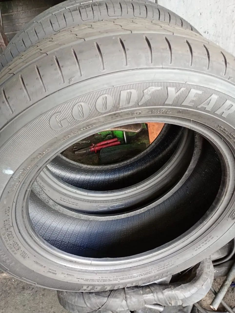 Pneus 205/60/16 Goodyear novo - Foto 2