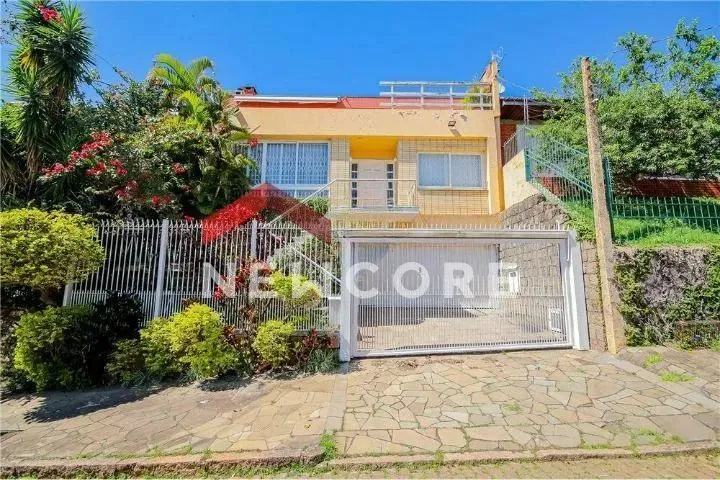 Casa em Rua Fonseca Guimarães - Medianeira - Porto Alegre/RS