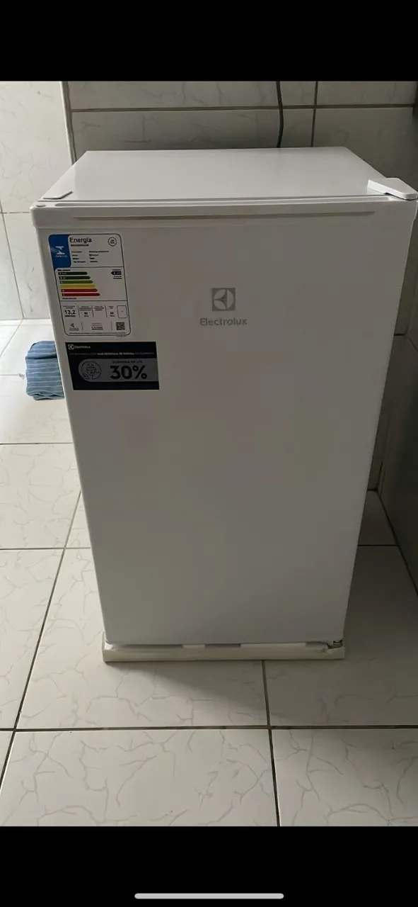 FRIGOBAR NOVO E DOIS BRINDES