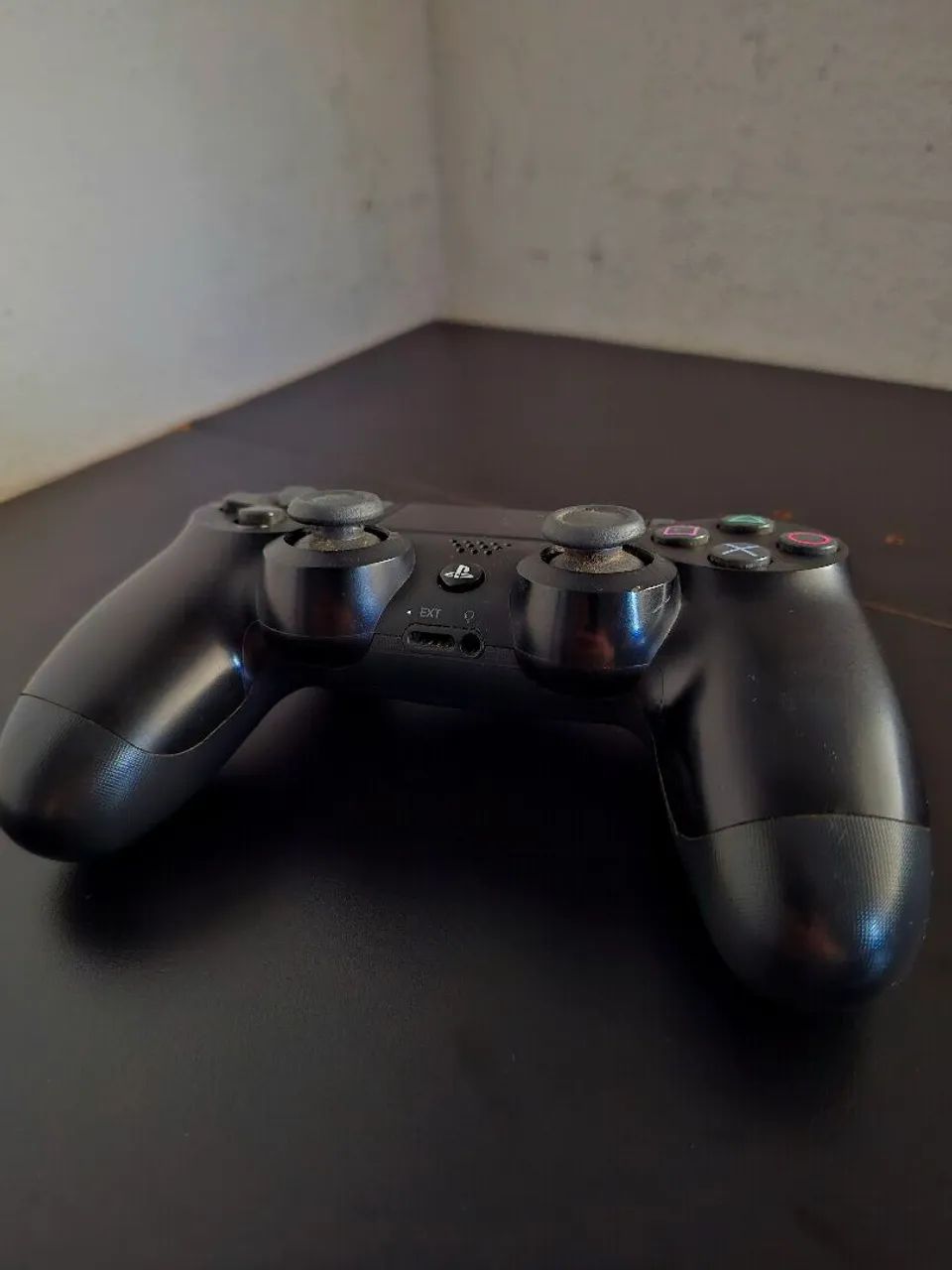 ? VENDE- SE PS4 INCLUI CONTROLE 4 JOGOS. E bom estado, perfeita para um presente de natal - Foto 5