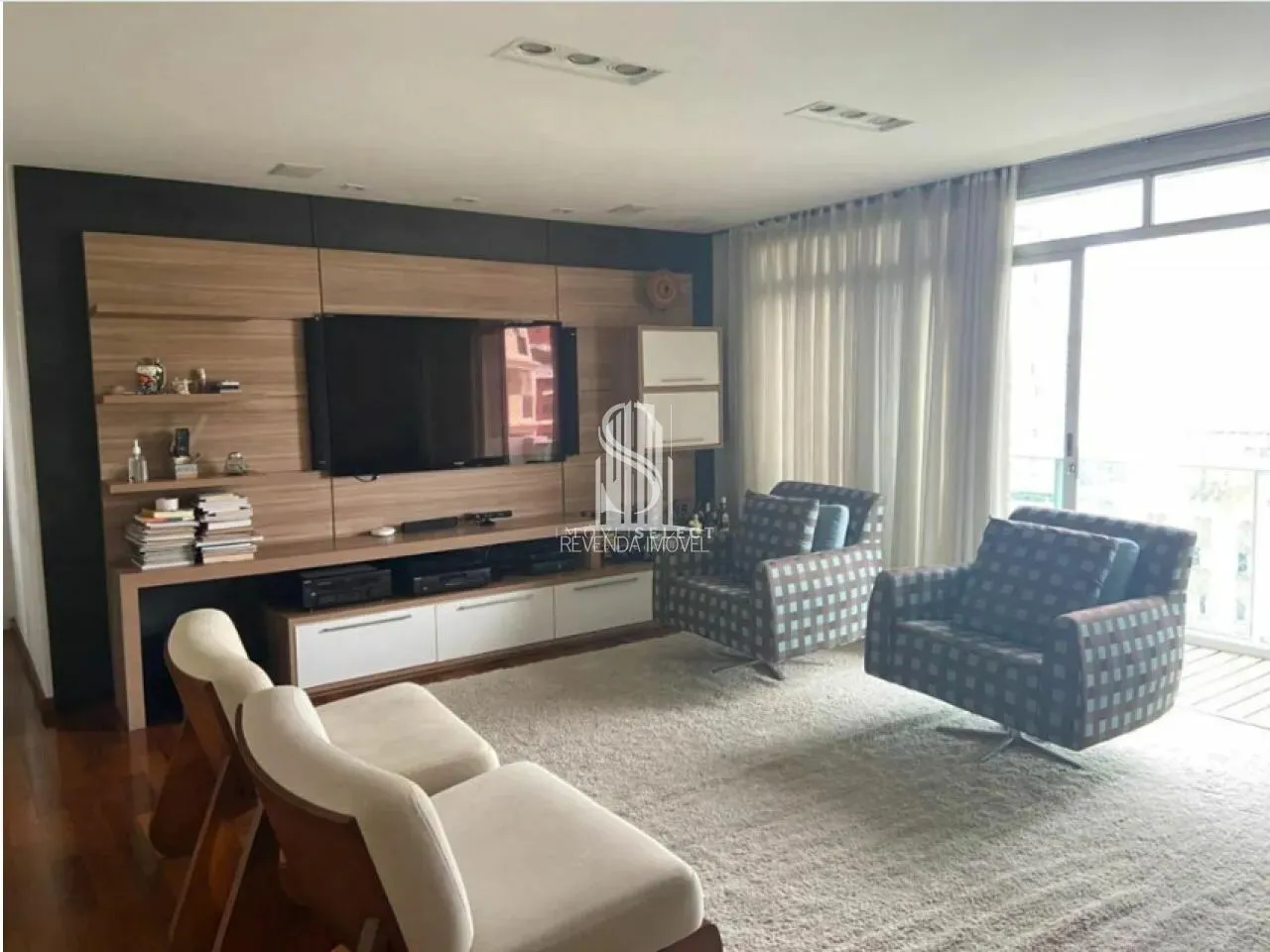 Apartamento no Condomínio Patricia em Campo Belo com 203m2 3 dormitórios 2 vagas de garage
